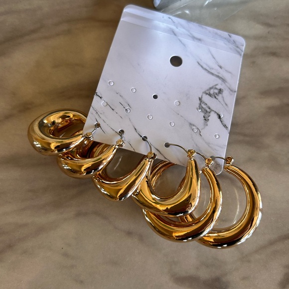 Set of 3 shiny puffy gold plated earrings - Picture 6 of 6